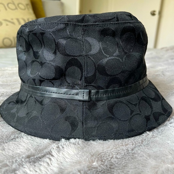 Vintage Authentic Coach Bucket Hat Black Like NEW!! Size M/L - Picture 1 of 5
